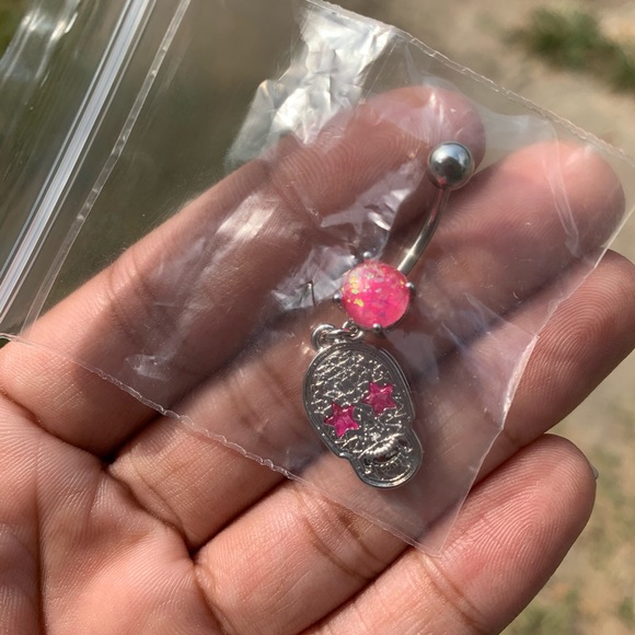 Brand new belly button piercing jewelry 💕 - Picture 3 of 4